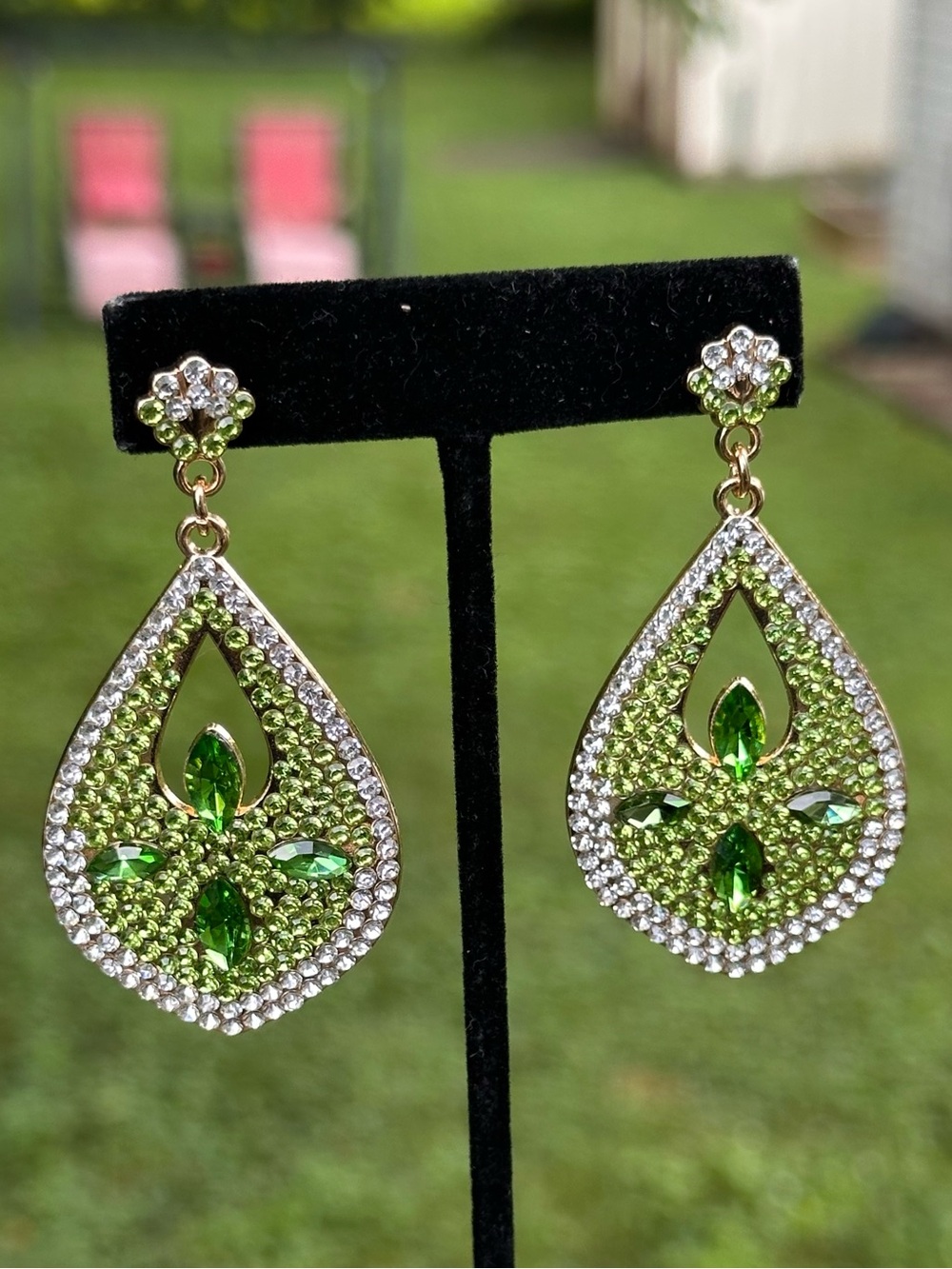 New Without Tags Green Teardrop Crystal Drop Earrings
